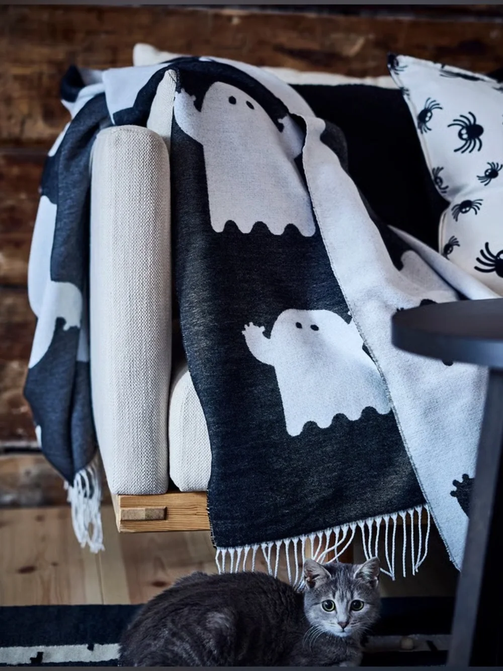 Ghost Pattern Reversible Throw Blanket - Black & White